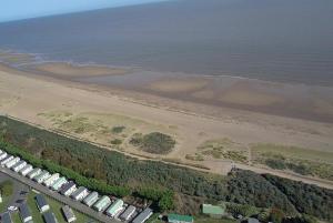 2 Bedroom Chalet Sleeps 6 -Free Parking -Tv -WiFi