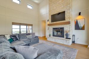Natl Forest Access & Mtn Views: Family Eagar Home