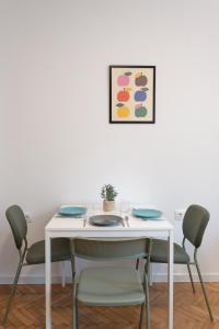 Starflat Gorgeous central apartment next to NDK