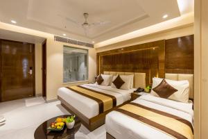 Hotel Grand Plaza-City Centre, 2 Minutes-Walking-From New Delhi Station BY M S HOSPITALITY