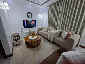 Serene BnB - Apt 05 Makongo after Mlimani City