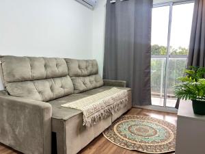 Apartamento Inteiro - 2 Quartos com AC - Wifi 1000mb - Piscina - 1 Vaga de Garagem - Elevador - Sacada Gourmet - Indicado para Grupos, Hospedes a Trabalho, Família e Pets