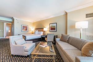 Five Star Trump Hotel No Resort and Cleaning Fees