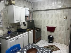 3-bedroom apartment next to City Stars Mall and Abbas Al-Akkad Street