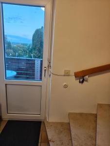 Deisterferien FeWo Hygge unterm Dach, 3 Personen, Balkon, Nur Netflix, WLAN, A2 Nähe