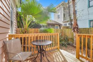 Azalea Cottage by Lucky Savannah