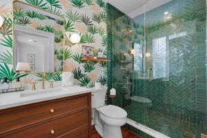 Peachy Palm by Lucky Savannah