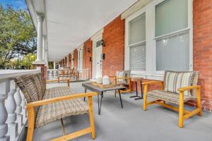 Brick & Bloom Veranda by Lucky Savannah