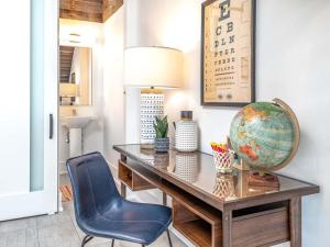 Savannah Suite Tea by Lucky Savannah