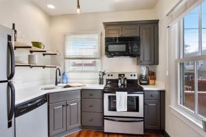 The Squares of Savannah: Madison by Lucky Savannah