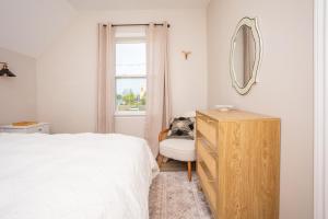 Mariners Daughter 3bdrm house in seaside village