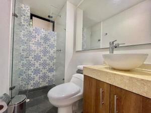 Historic Montfort Stay I Heart of La Candelaria