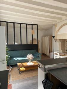 T1 bis avec cour au pied des remparts, Vieux Mans