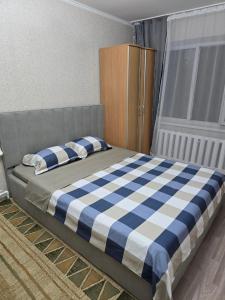 Уютная 1 комн квартира посуточно в Балхаше Жидебай Батыра, 11 - 3hvězdičkové hotely ve městě Balchaš
