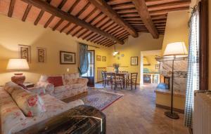 Pet Friendly Apartment In Casole Delsa With Wifi