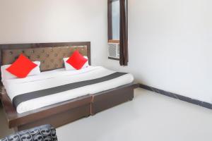 Hotel O GRANDEUR HOTEL - 4hvězdičkové hotely ve městě Indirapuram