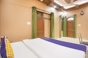 SPOT ON Hotel Sarojani Villa