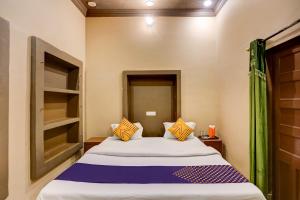 SPOT ON Hotel Sarojani Villa