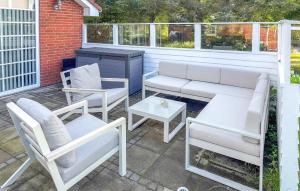 Nice Home In Blåvand With Sauna