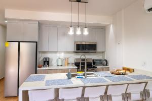 Comfy Island Escape Close to Beach - Pool