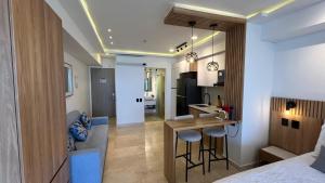 Luxury apartment with a central location and pool