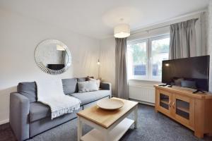 Large 2-BR City Home Free Parking