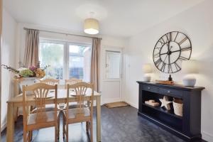 Large 2-BR City Home Free Parking