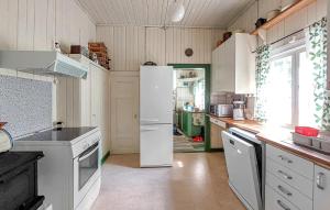 Cozy Home In Markaryd With Wifi