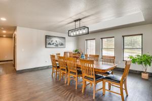 Hot Tub and Game Room Group Golf Retreat in Sturgis