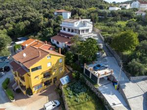 Apartments by the sea Kampor, Rab - 5056 