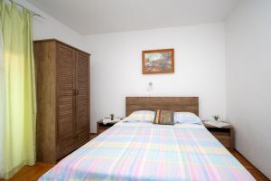 Apartments by the sea Kampor, Rab - 5056
