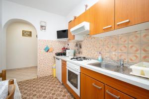Apartments by the sea Kampor, Rab - 5056