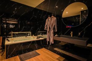 Golden Suite - Elegance - Private Spa Jacuzzi