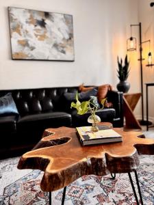 Modern 3BR Retreat with Comfort & Style Near Disney