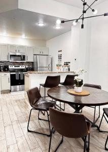 Modern 3BR Retreat with Comfort & Style Near Disney