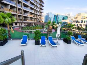 Cozy Spacious Studio in Downtown with Burj Khalifa View