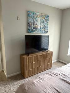 Comfortable 2BR Getaway Close to The Woodlands