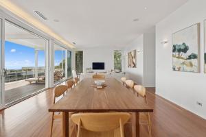 Coastal Panorama - Spectacular Views, Sleeps 8