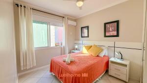 Apto em Canasvieiras em condomino a beira mar