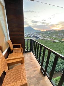 Villa with mountain and plantation views