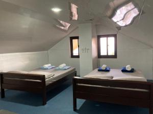 Belgian Home Near Mansion House 12 pax