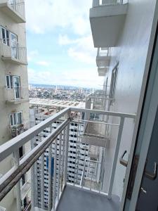 Vietnam Theme Kamuning MRT GMA 7 EDSA Veranda Pool Gym Netflix