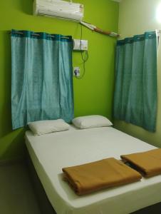 Thiruveesar Service Apartments