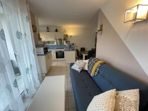 Appartement 1er étage avec terrasse, proche plage et port, Arzon - FR-1-775-34