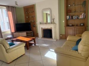 Grande demeure avec parc et WIFI, proche du Mans - FR-1-410-481