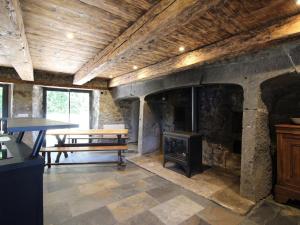 Maison rénovée 3 ch, billard, jardin, La Bourboule - FR-1-608-295