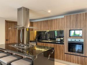 Luxury Retreat in Puerto Cancun with Rooftop Pool