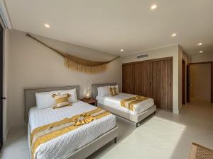 Luxury Retreat in Puerto Cancun with Rooftop Pool