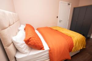 Elegant and Modern Apartment 3 Double Bedroom Near City Centre Entire House Parking