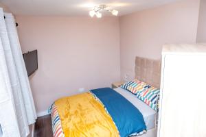 Elegant and Modern House 3 Double Bedroom Near City Centre with Parking